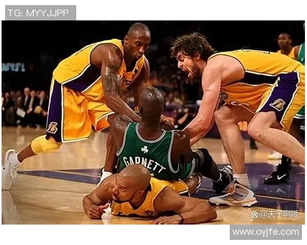 05赛季湖人对小牛的经典对决回顾与精彩瞬间分析